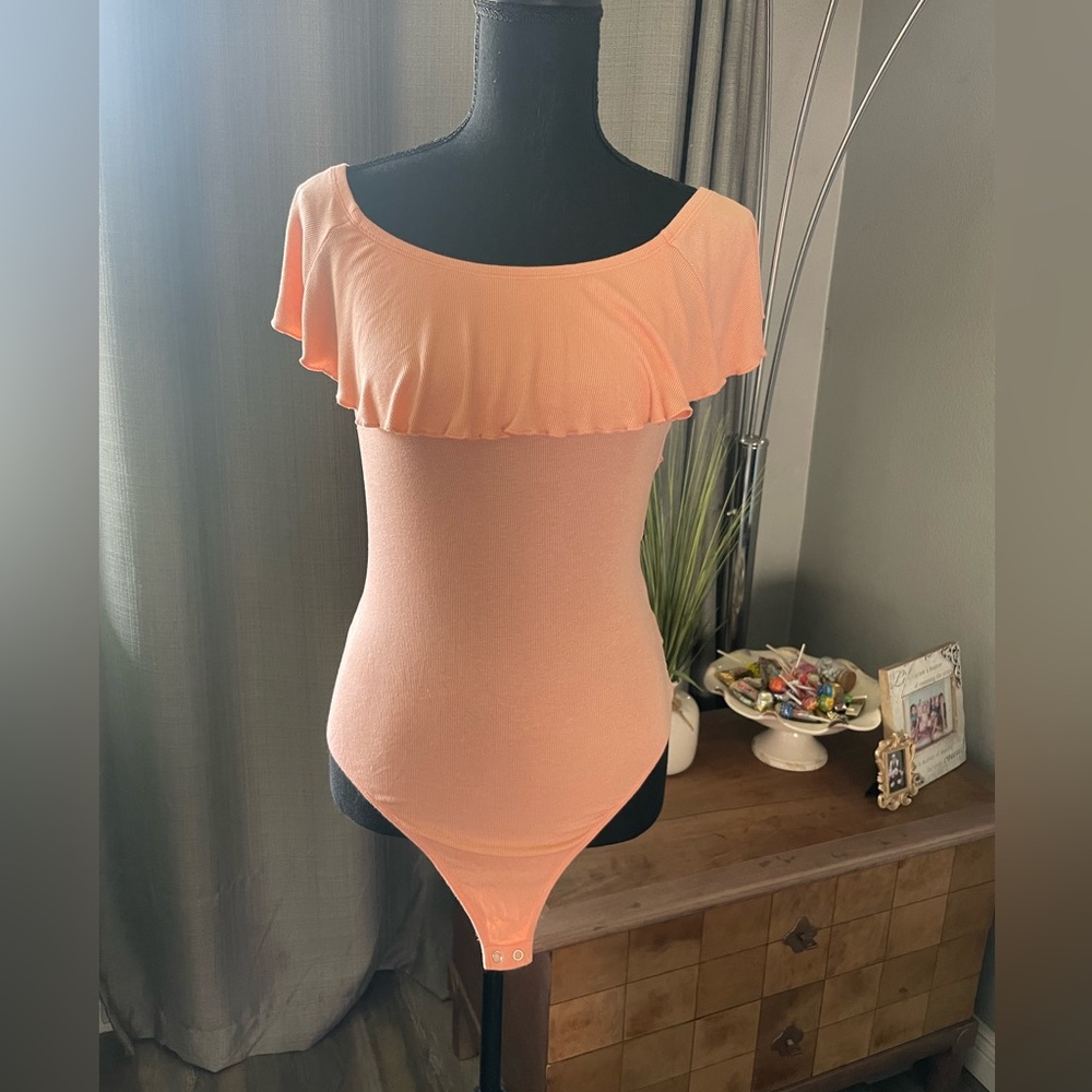 Express Ruffled Pink Bodysuit | Size Large | Wearable 2 Ways